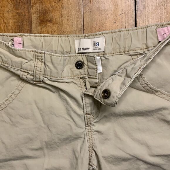 Old Navy Bermuda shorts size 8 khaki shorts cotton summer beach vacation - Picture 3 of 7